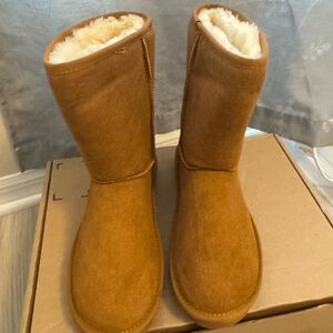 FANTURE Brown Shearling Boots size 8